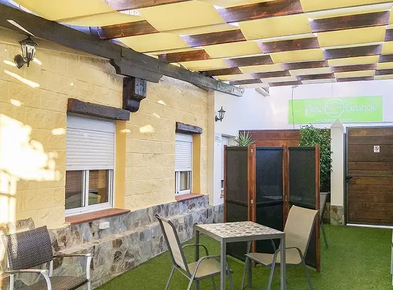 Hogar de Mayores Pino Grande Sevilla Exterior