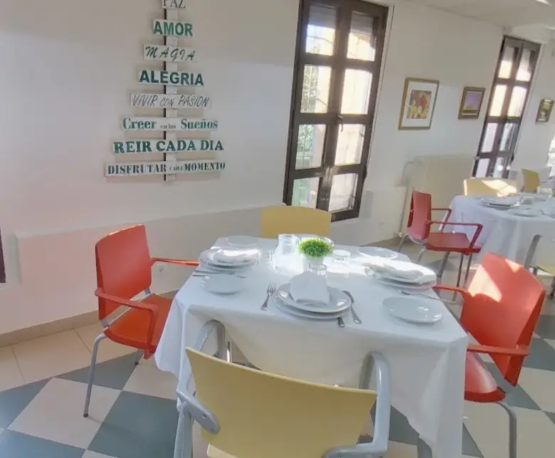 caser-residencial-zamora-comedor-residencia-de-mayores