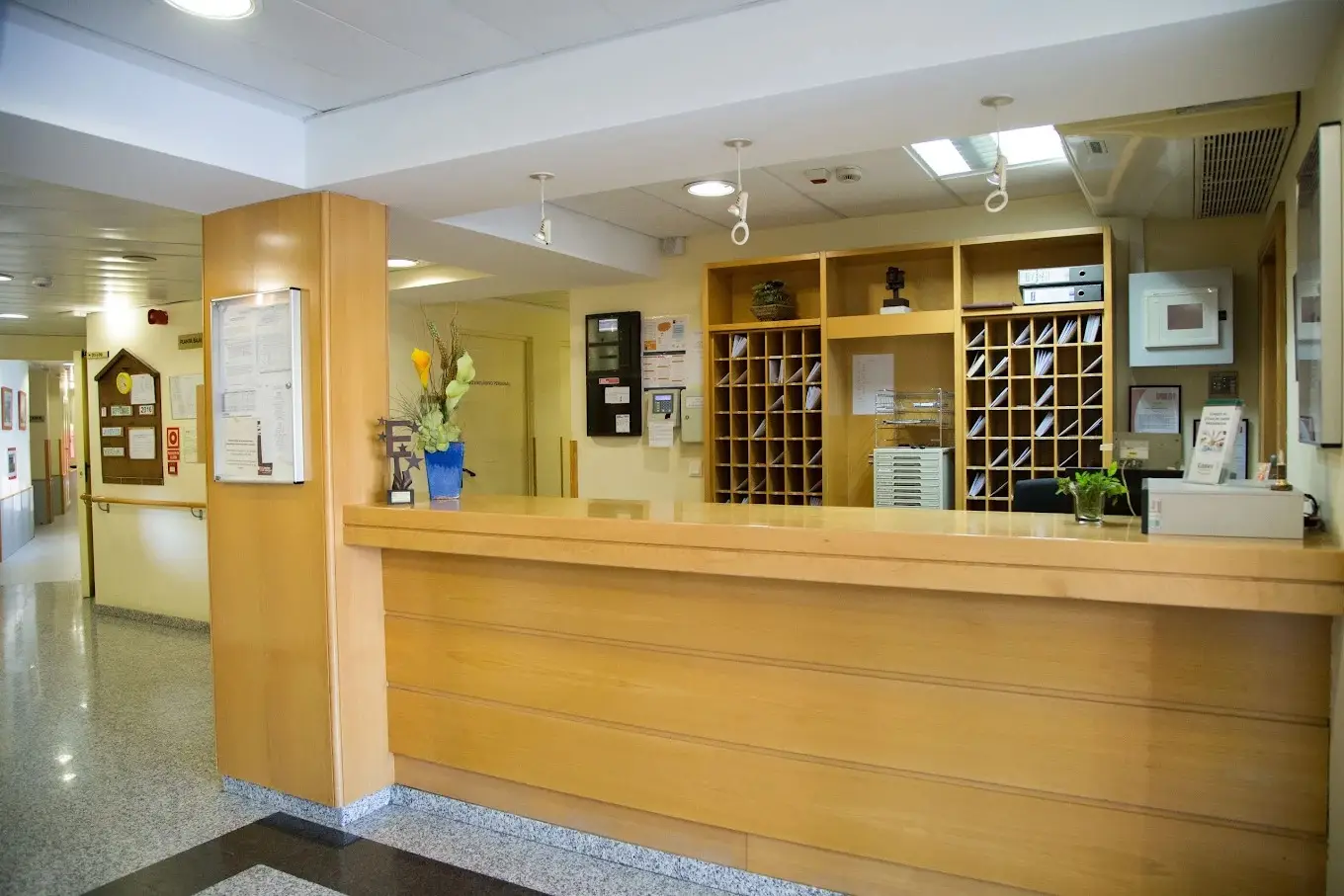 caser-residencial-zaragoza-recepcion