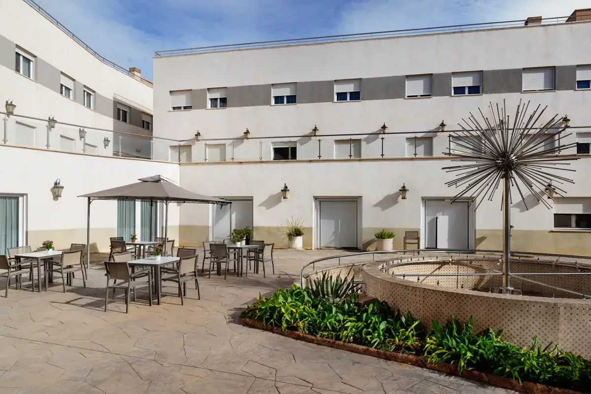 domusvi-santa-gema-fachada-residencia-de-mayores