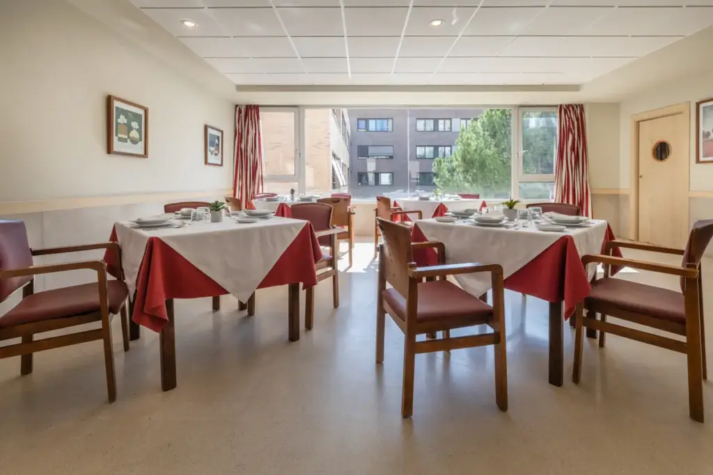 domusvi-santa-justa-comedor-residencia-de-mayores