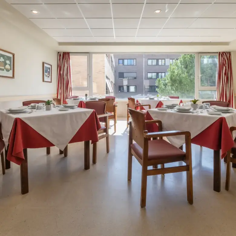 domusvi-santa-justa-comedor-residencia-de-mayores