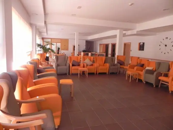 residencia-arinez-grupo-idea-mayores-sala-de-estar
