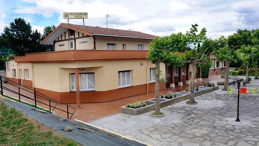 residencia-bizia-mayores-fachada