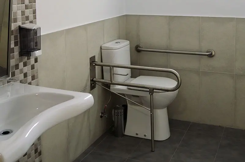 residencia-bizia-mayores-wc