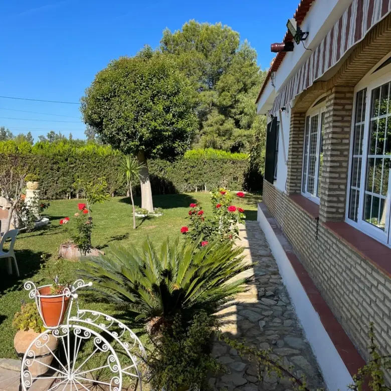 residencia-esperanza-macarena-jardin