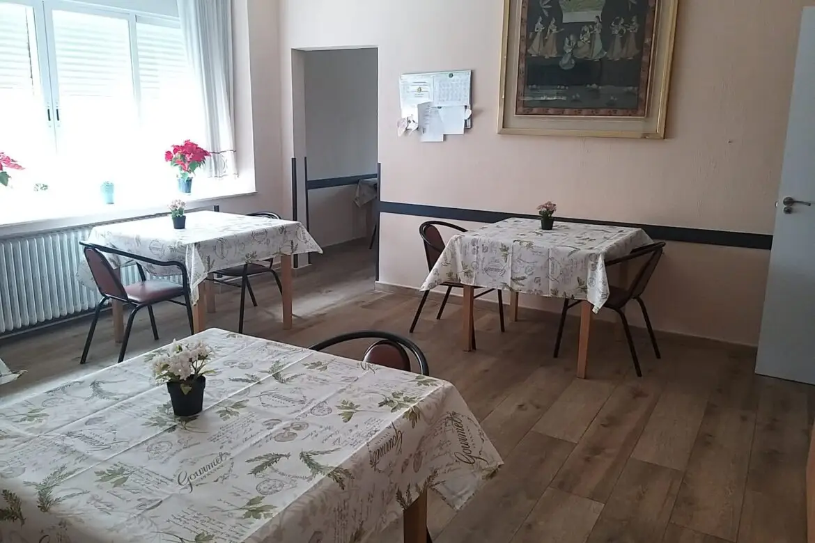 residencia-geriatrica-los-alamos-comedor