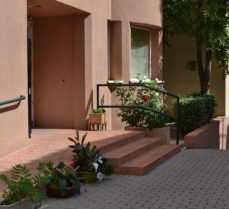 residencia-geriatrica-los-alamos-recepcion