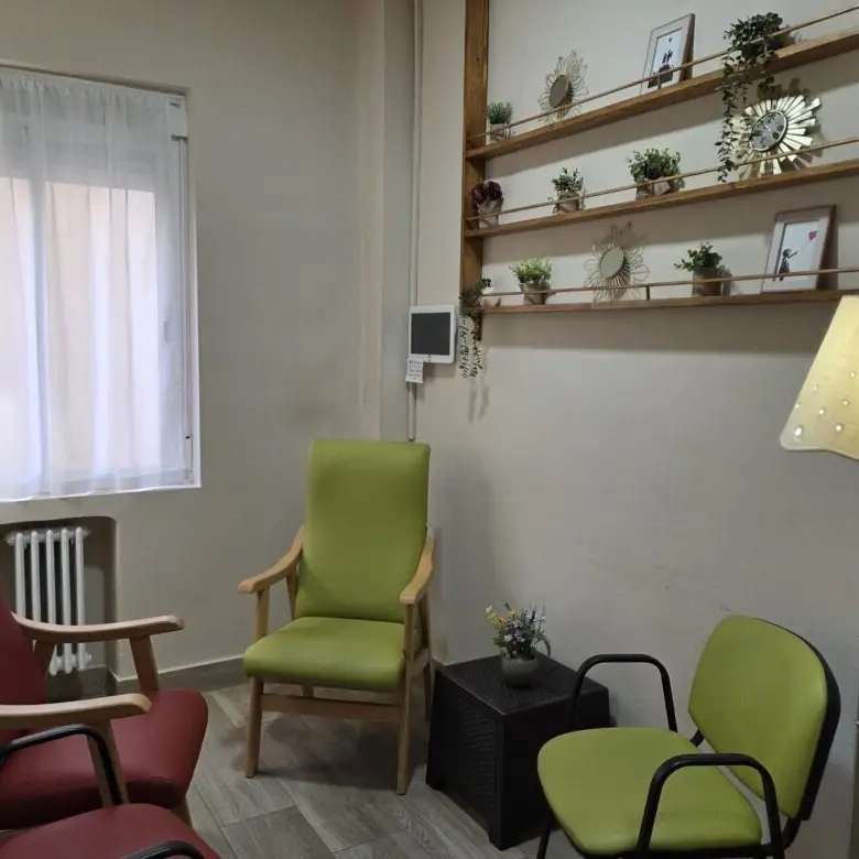 residencia-geriatrica-los-alamos-sala-de-estar