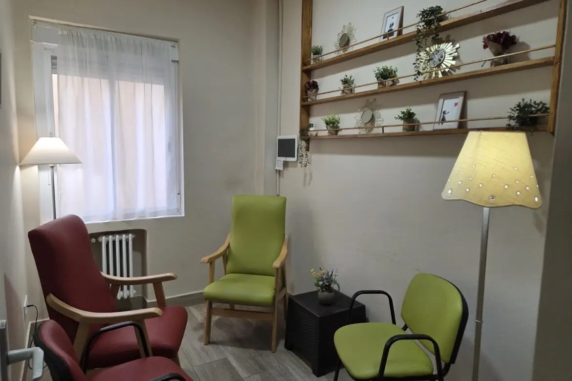 residencia-geriatrica-los-alamos-sala-de-estar