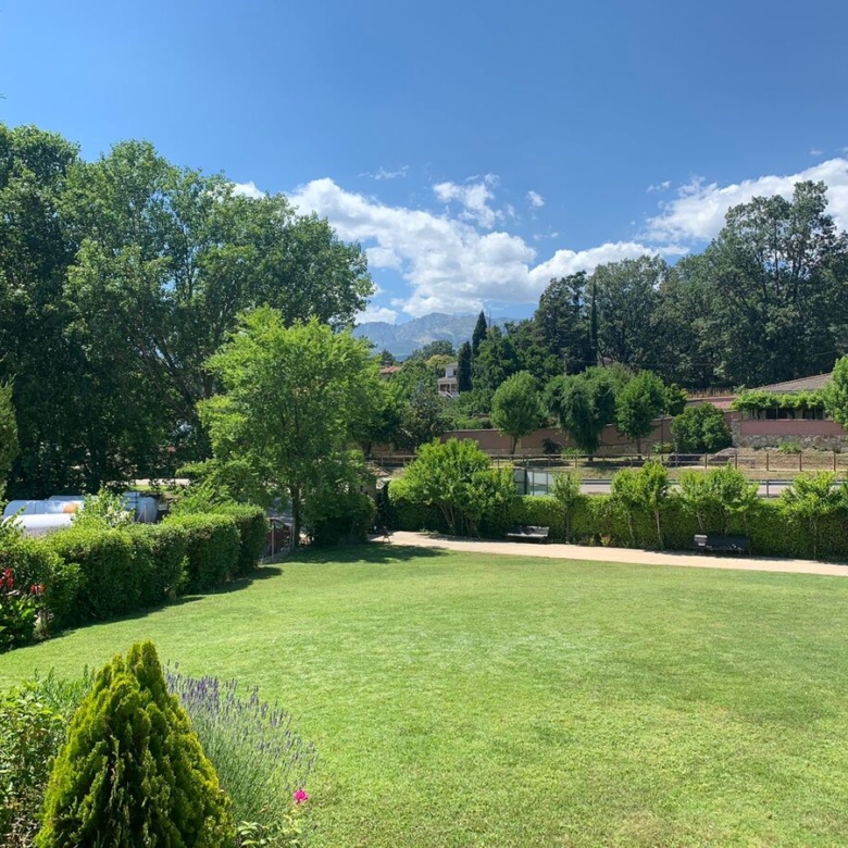 residencia-jardin-del-tietar-jardin