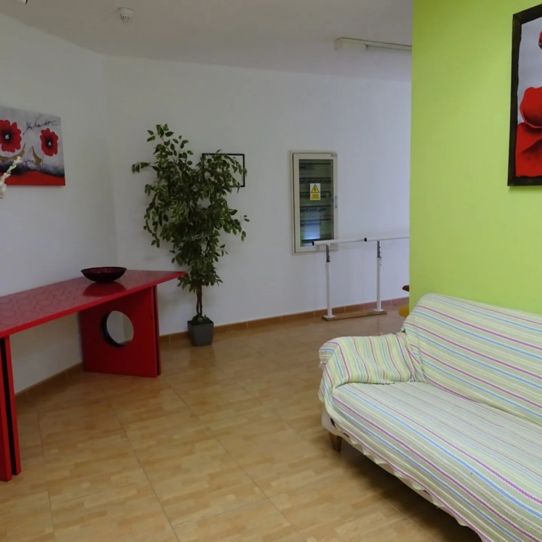 residencia-los-berrocales-entrada