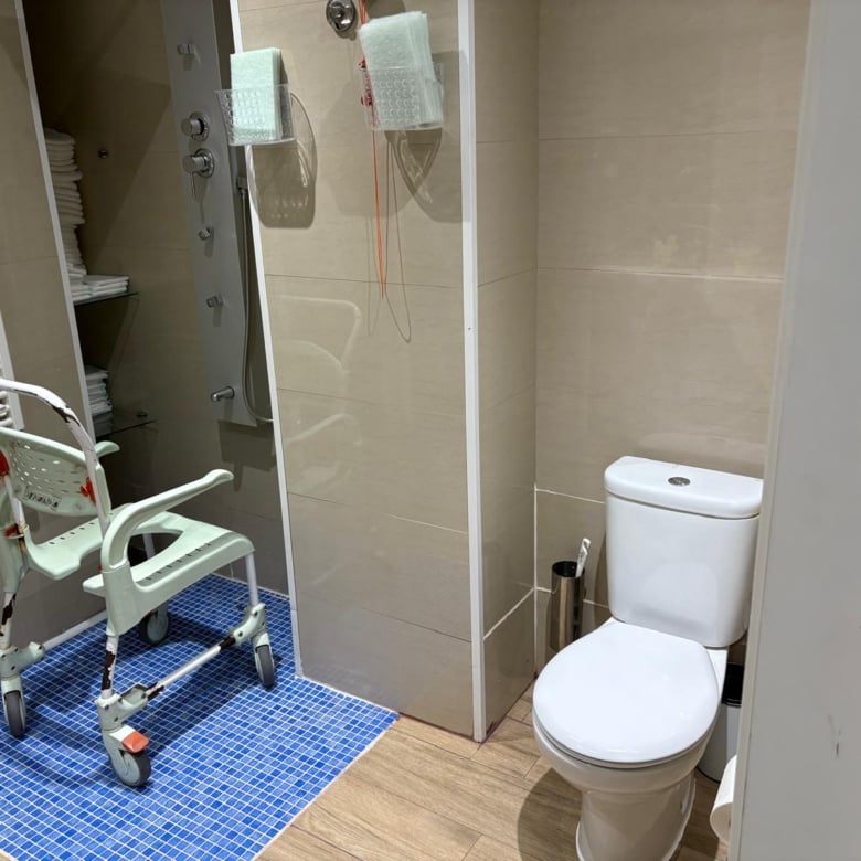 residencia-mayores-mataelpino-banos