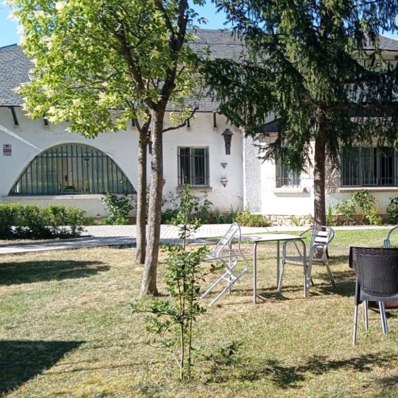 residencia-miralrio-jardin