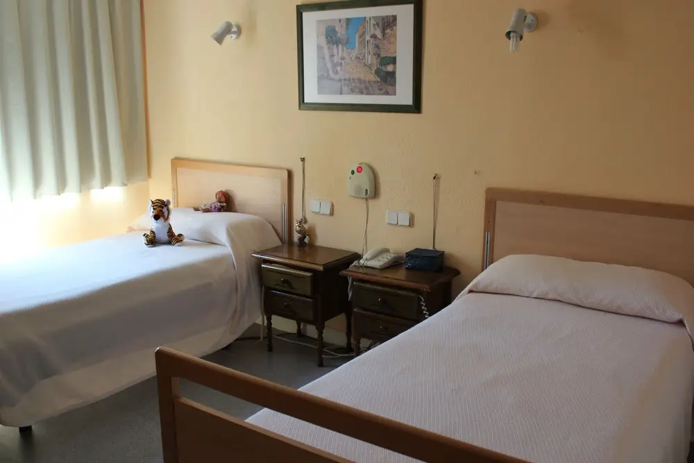 residencia-nuestra-senora-del-rosario-madrid-habitacion