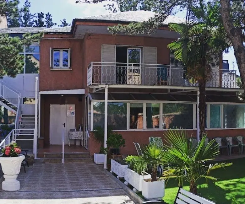 residencia-prado-del-rey-madrid-fachada-residencia-de-mayores