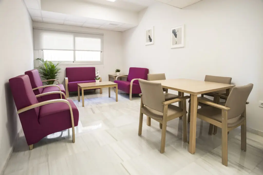 seniors-lanjaron-sala-de-estar