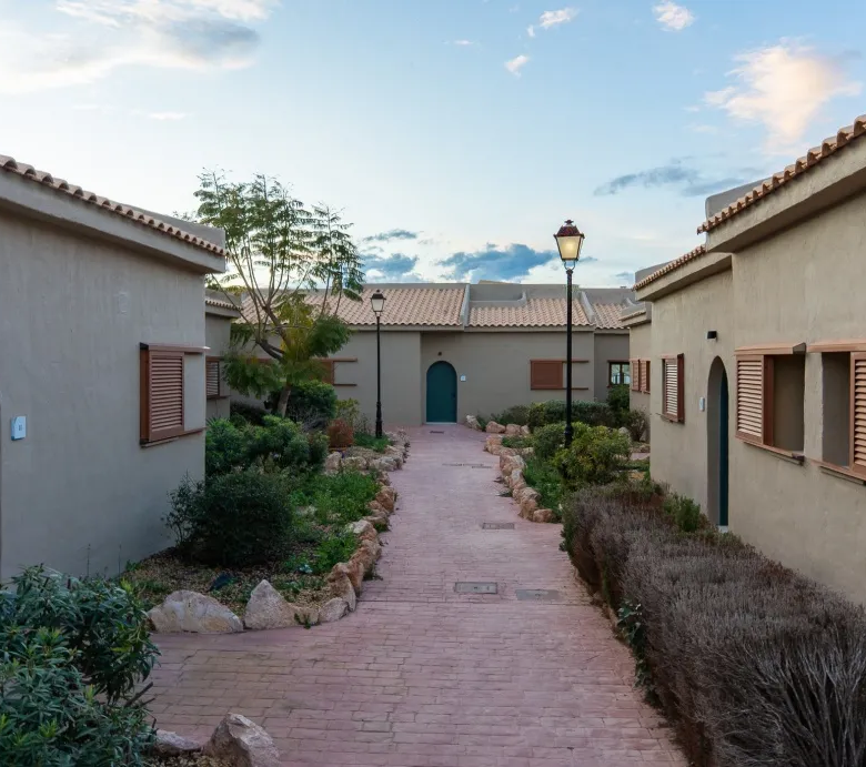 evoca-living-luxury-senior-resort-exterior