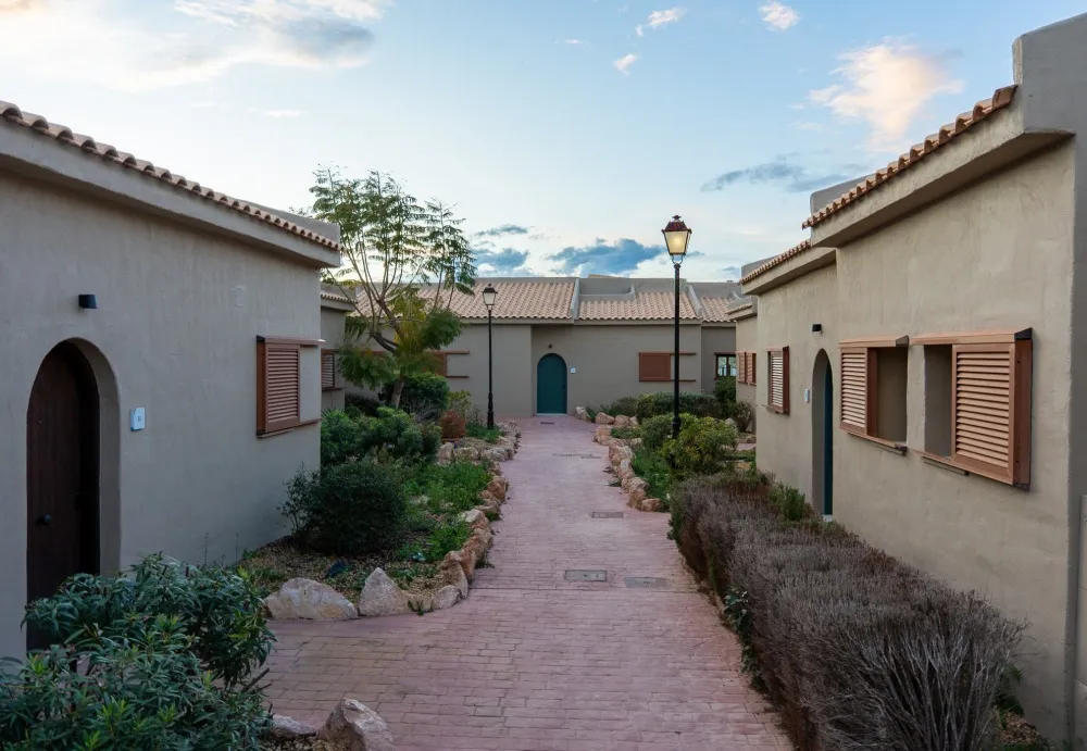 evoca-living-luxury-senior-resort-exterior