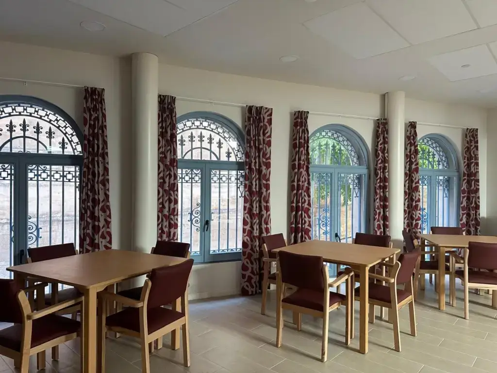 residencia-el-parador-de-lerida-comedor