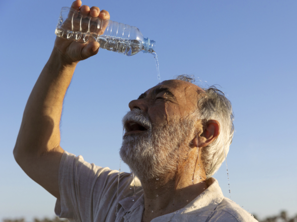 Cuidados con el Calor Cómo Evitar la Deshidratación y los Golpes de Calor