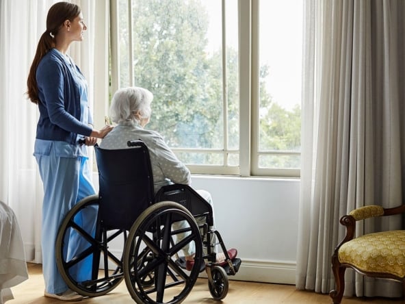 Precios de las residencias de mayores en España en 2025