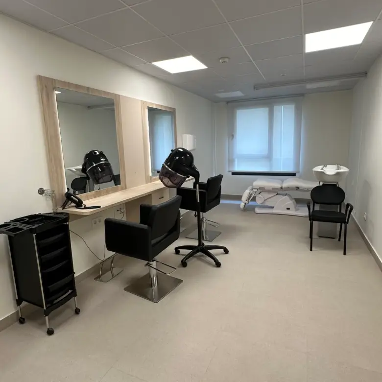 Neurocare Home Zamora Fachada Peluquería - Podólogo