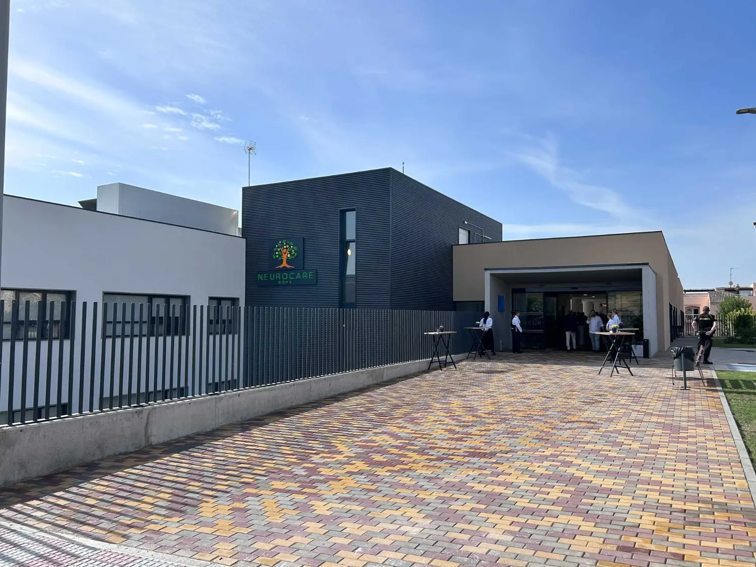 neurocare-home-tomares-fachada