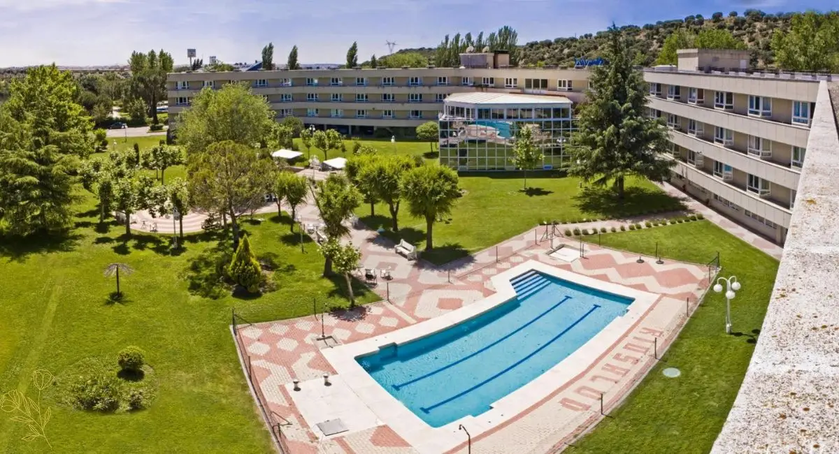 Residencia-Colisee-Las-Rozas-Piscina