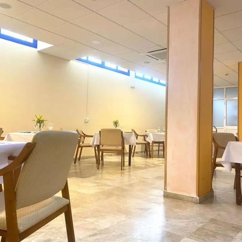 mimara burguillos residencia de mayores comedor