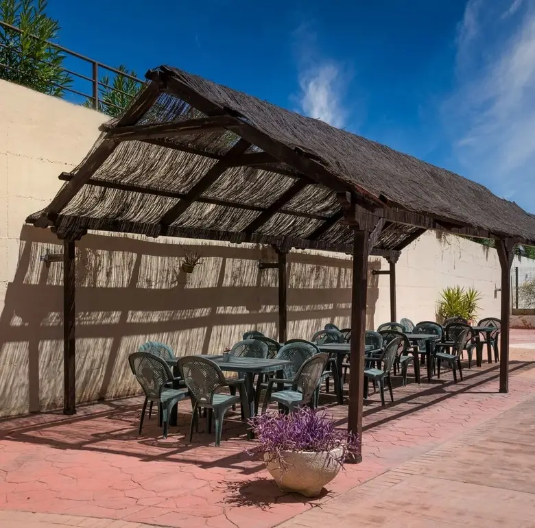 Mimara Tomares – Residencia de Mayores Exterior