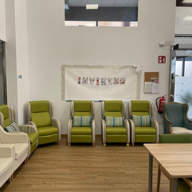 mimara-arrecife-centro-de-dia-sala-de-estar