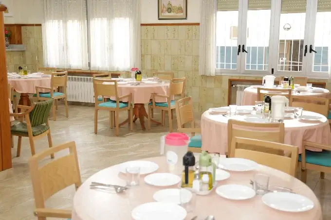 mimara vinaros residencia de mayores comedor
